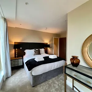 https://the-moonlight-at-ryedale-house.yorkshirehotels.net